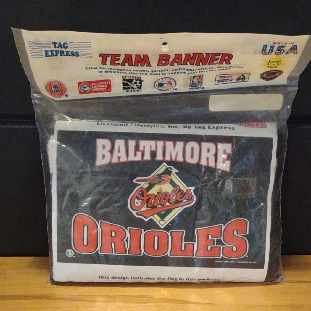 New‎ Vintage Tag Express MLB Baltimore Orioles 3'x5' Team Banner
